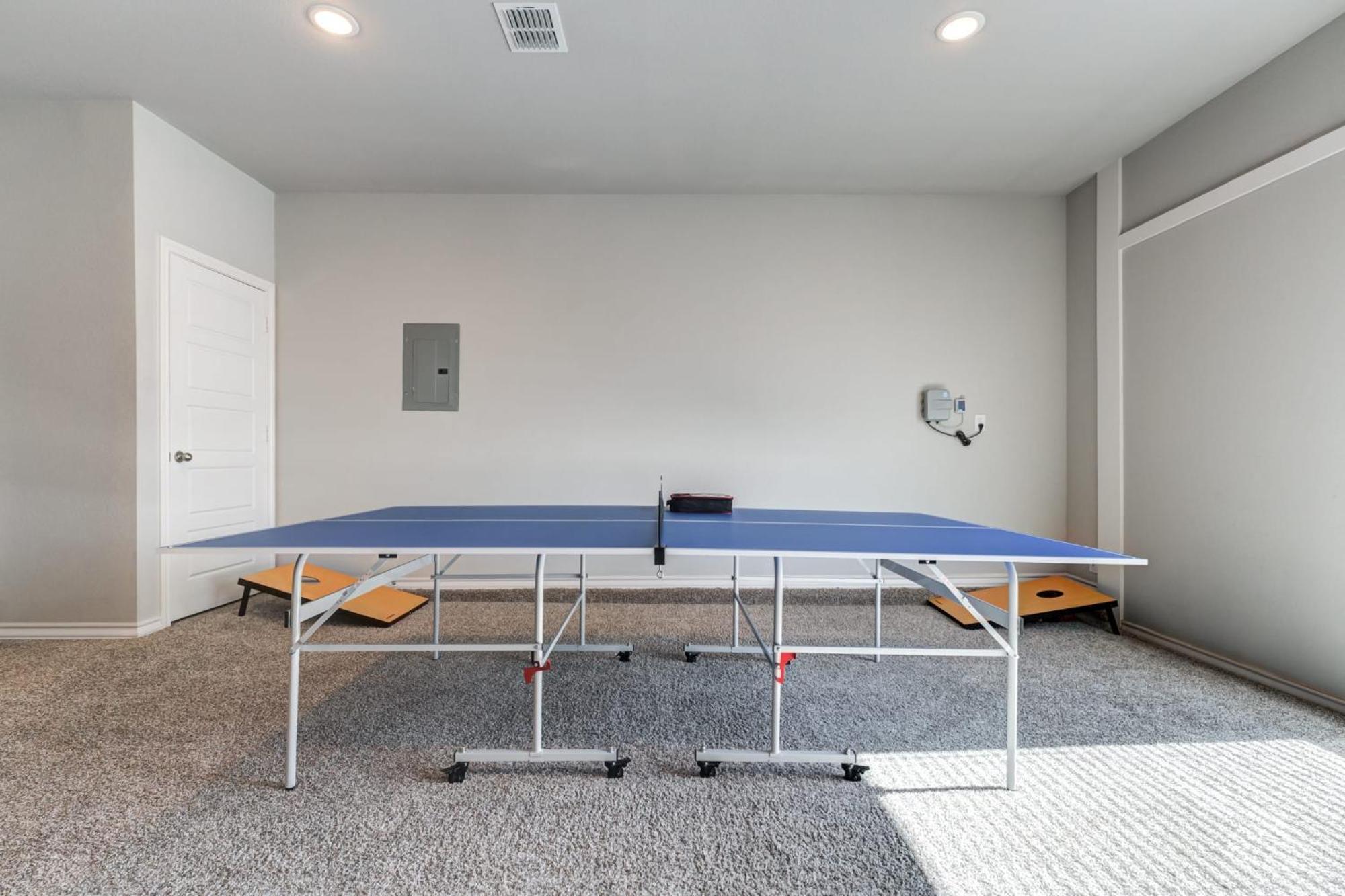 Entire House~ Spacious~ Prime Location~ Backyard 러벅 외부 사진